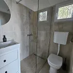 Holiday home Robinzonska Kucica *