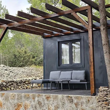 Robinzonska Kucica Casa de Férias Betina (Sibenik-Knin)