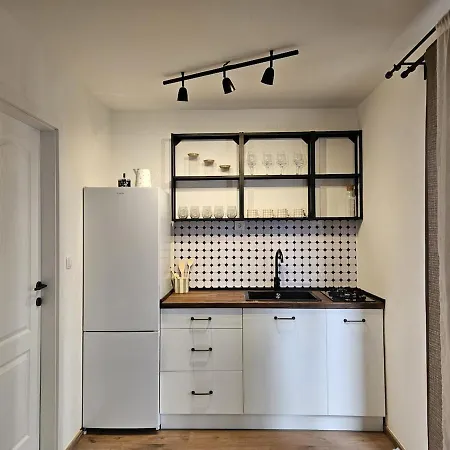 بيت للعطل Robinzonska Kucica بيتينا