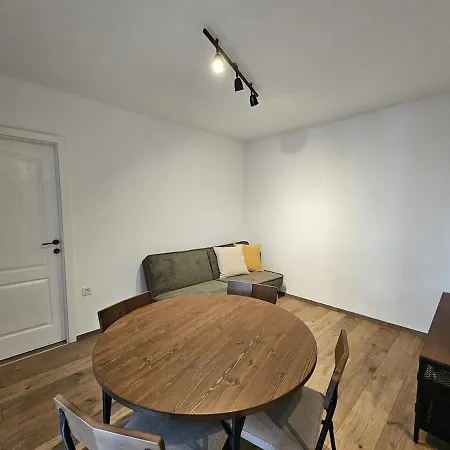 Robinzonska Kucica * Betina (Sibenik-Knin)