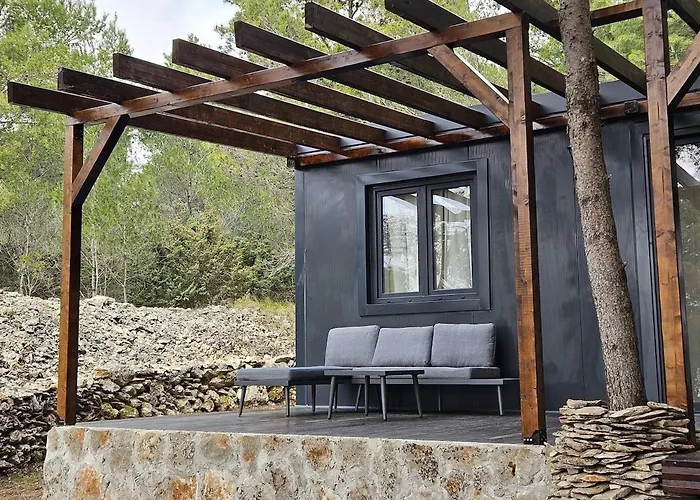 Robinzonska Kucica بيت للعطل بيتينا