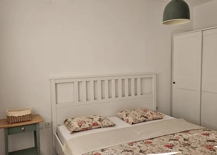 Robinzonska Kucica Betina (Sibenik-Knin)